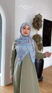 Durra Saphira Square Scarf Sofearose