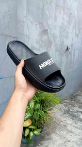 Sendal Rumah Berkualitas EVA Karet Polos Sendal Kamar Mandi Berbahan Empuk Sendal Karet Pasangan Polos Anti Selip