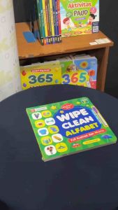 Buku Anak Wipe Clean Alfabet Usia 3+ (boardbook) - Games & Activities