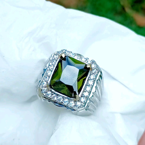 CINCIN BATU GREEN PRIDOT KOTAK CUTTING GOOD QUALITY