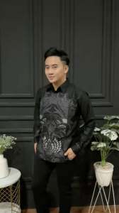 Baju Batik Pria Lengan Panjang Motif Terbaru 2024 - Motif Pusoko Jowo - Batik Hitam - Seragam Batik