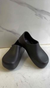 Sepatu Kitchen MBoya Anti-Slip Safety Sepatu Nya Chef Indonesia Berbahan EVA Stylish dan Rapi
