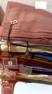 Hijab / Kerudung / Jilbab Segiempat Umama Scarf Voal Tryspan Pouch Logo S Warna Lengkap Ukuran 110x110 cm
