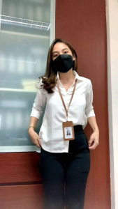 Kemeja Putih Wanita Lengan Panjang Polos Casual Formal