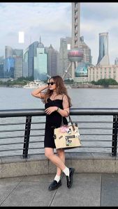 Classy Dress เอาอยู่ทุกแมทช์ ทุกplatform น้องเป็นเดรสซีทรูที่แพงมาก300 บาทเท่านั้นนนน ผ้าดีมากเหมือนเดิม ไม่รัดปลิ้น ใส่สบาย ไม่งานของแทร่