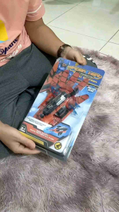 Đồ chơi găng tay bắn tơ nhện cho bé