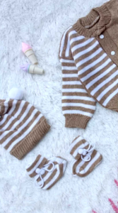 Set 4in1 RAjut Lebah sweater bayi baru lahir size s dan m