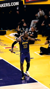 JERSEY BASKET LEBRON JAMES #23 LOS ANGELES LAKERS HITAM KUNING UNGU