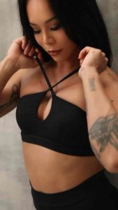 Keep Curves | Freedom Bra (มีฟองน้ำ) สปอร์ตบรา สายไขว้หลัง เซ็กซี่ กระชับใส่เทรนได้ทุกวัน