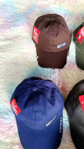 หมวกแก๊ปกันแดด.แฟชั่นสายปรับขนาดได้สินค้าเป็นฟรีไซส์.58.59.ใส่ได้ทุกเพจทุกวัยมีหลากหลายสีสินค้าพร้อมส่ง