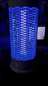 đèn bắt muỗi và diệt côn trùng