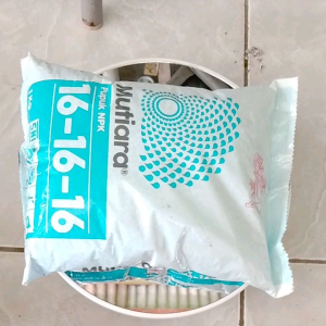Mutiara pupuk NPK 16 16:16  berat 1 kg