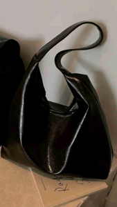 Tas Bahu Totebag Terbaru: Tas Tote Bag Wanita untuk Kuliah & Kerja