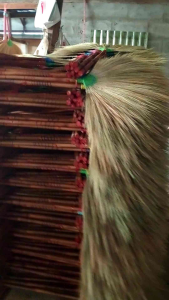 ไม้กวาดดอกหญ้า มัด10ด้าม