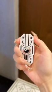 HỘP QUẸT BẬT LỬA GA KHÒ CON QUAY KÈM ĐÈN LED