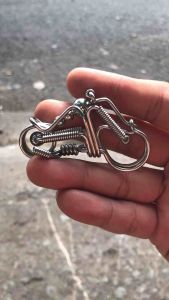 Móc khoá thủ công inox 304 uốn theo hình xe motor Harley