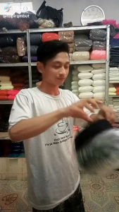 Topi rambut viral spesial edisi suporter bola/ Topi rambut viral/ topi bulu club bola pria