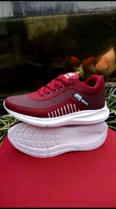 Sepatu Sport Wanita: Tips Memilih & Menggunakannya