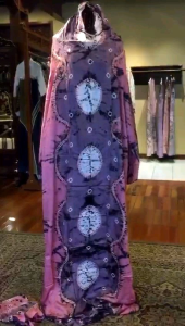 Mukena Terusan Dian Pelangi: Limited Edition & Mukenah Rukuh untuk Muslim Wanita