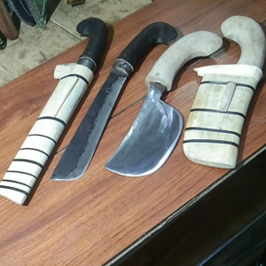 Golok Kerja Baja: Alat Pertanian dan Kebun yang Tahan Lama