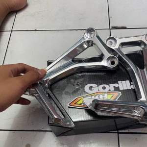 Langkah-langkah Memilih Aksesoris Motor CB650: Step Gantung Import & Gorilla Footstep