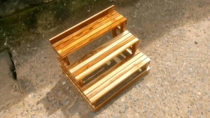 ชั้นวาง ชั้นไม้วางของลึก13ซม. ยาว40ซม.ชั้นบันไดไม้สัก ชั้นวางต้นไม้3ชั้น ชั้นวางแคคตัส ชั้นวางกระบองเพชร ชั้นวางกระถางต้นไม้ (งานไม้สัก)