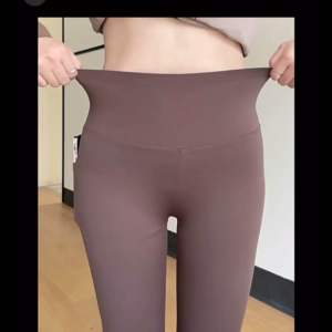 JDEN Yoga Pants Summer Plain High Waist Fitness Sports Yoga Running Hiking Workouts Leggings Shark Pants No Embarrassing Line Slim with pockets Elastic - Yoga Pants Perempuan