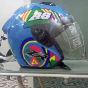 HELM CENTRO MOTIF A8 BER SNI PAKING CEPAT