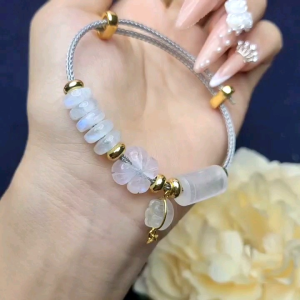 Vòng cáp ngũ điếu cỏ 4 lá lu thống túi tiền đá mặt trăng moonstone móc vàng 10k  - Phong Thủy TUDO