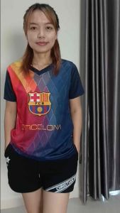 (สินค้าพร้อมส่ง)เสื้อกีฬา เสื้อบอล คอวี แขนสั้น พิมพ์ลาย ลายกราฟิก ผ้าไมโคร เนื้อผ้านิ่ม ใส่ได้ทั้งชายและหญิง มี4ไซส์ 6 ลายให้เลือก