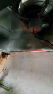 ปล่องควันติดผนัง