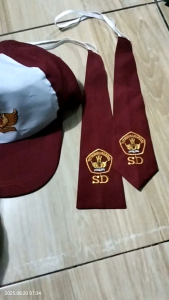Topi dasi merah putih tutwuri handayani/topi+dasi