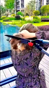 Sisir Catok Pelurus Rambut 2 in 1: Alat Pelurus Rambut Praktis