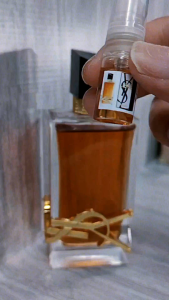 Rose noir แบ่งขาย น้ำหอมอาหรับแท้100% 2/5/10 ml. หอมมากๆ