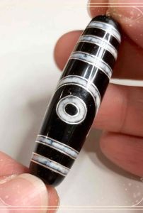 Tibetan Dzi Beads Two Eyed Dzi Beads 藏传象雄老矿措银二眼天珠项链 50x13.8mm