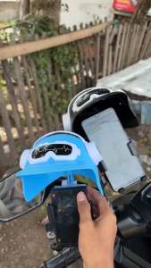 iconblue88 Dudukan Stand Holder HP Motor Spion Model Topi Helm Tanduk Pelindung Matahari dan Hujan universal