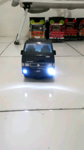 Mainan viral l300 mini bisa jalan