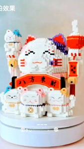 Lucky Cat Coin Bank – 3705PCS Mini Building Block Set3705颗粒迷你积木招财猫存钱罐套装