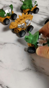 Mainan Mobil Dinosaurus Big Head Pullback