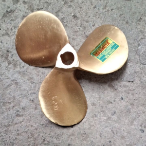 Tipe L200 Baling-Baling Perahu Kuningan Merk MAHKOTA