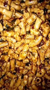 Seblak Kering Makaroni Bantat: Makanan Cikurah Enak & Pedas