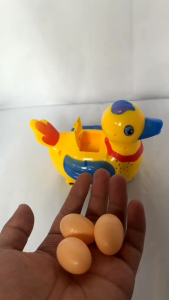 Mainan Bebek Bertelur Bisa Jalan Bump And Go Musik Dan Lampu