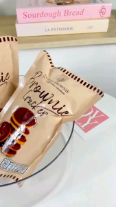 บราวนี่แครกเกอร์ 𝗕𝗿𝗼𝘄𝗻𝗶𝗲 𝗖𝗿𝗮𝗰𝗸𝗲𝗿 ห่อละ 25 บาท