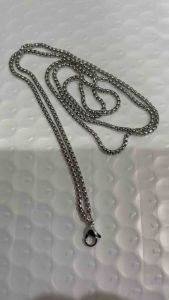 สร้อยคอโซ่สเตนเลสยาว80cmหนา2mm สไตล์เรียบง่าย พร้อมก้ามปูสแตนเลส