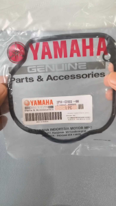 Cylinder Head Cover Gasket for Mio 125 and Mio M3. Fits models Mio 125 and Mio M3. Black gasket