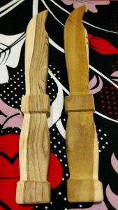 Belati-Dari-Kayu Belati-Kayu-Murah Pisau-Belati-Kecil-Murah Belati-Kayu Belati-Kayu-Siswa-psht Pisau-Belati-Bahan-Kayujati Belati-Kayu-Latihan-Silat Belati-Kayu-Kripen Belati-ipsi-Murah Belati-Latihan-psht Pisau-Belati-Kayu-psht