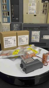 2CR17335A (MR-BAT6V1) MITSUBISHI M80 CONTROL SERVO AMPLIFIER BACKUP BATTERY