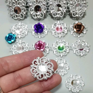 สังวาลย์ผืน ดอกฉลุ 50 ชิ้น ขนาด 25 มิล สังวาลย์ ดอกไม้ตกแต่ง และงาน DIY