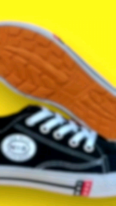 SEPATU SEKOLAH NB HITAM PUTIH. TALI PENDEK BAHAN CANVAS