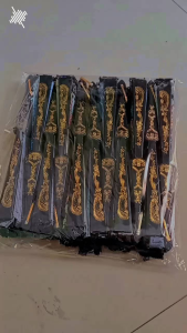 sultan souvenir.Souvenir pernikahan Kipas Spanyol Itam ISI 12 PCS ATAU 1 LUSIN Udh Kemas Plastik dan Diksi Ikat Kawat Mas